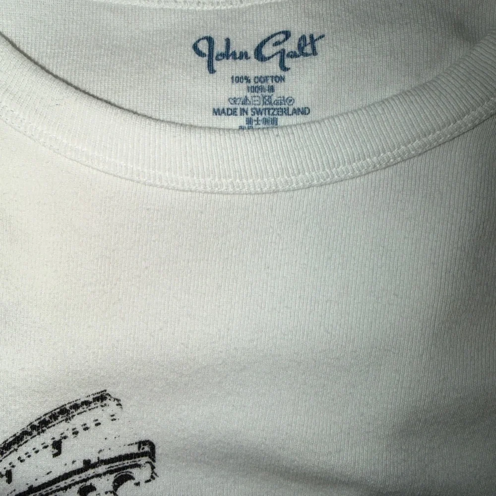 Brandy Melville White Tee with Colosseum 'ROMA' Graphic from Rome, Italy - Picture 2 of 2